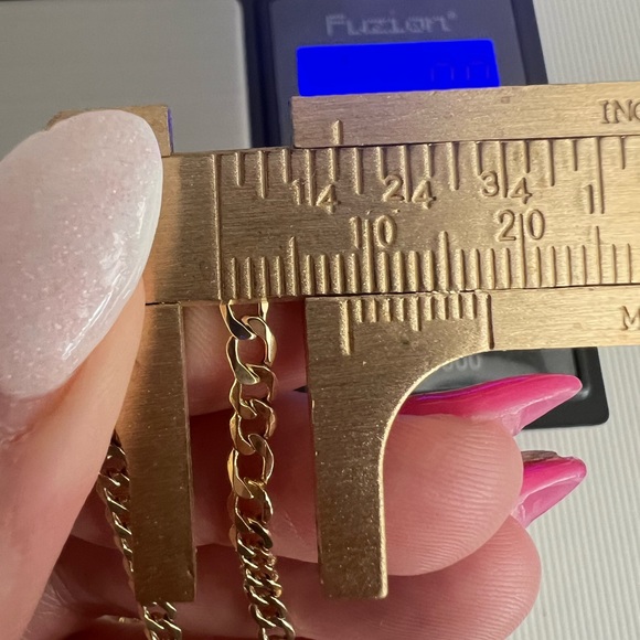 SOLD— 10K yellow gold Cuban link chain - Picture 3 of 3